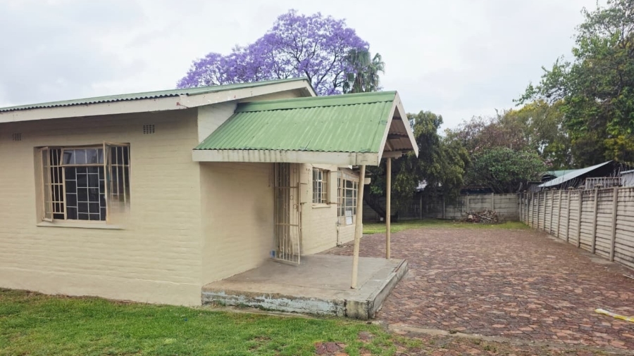 2 Bedroom Property for Sale in Oos Einde North West